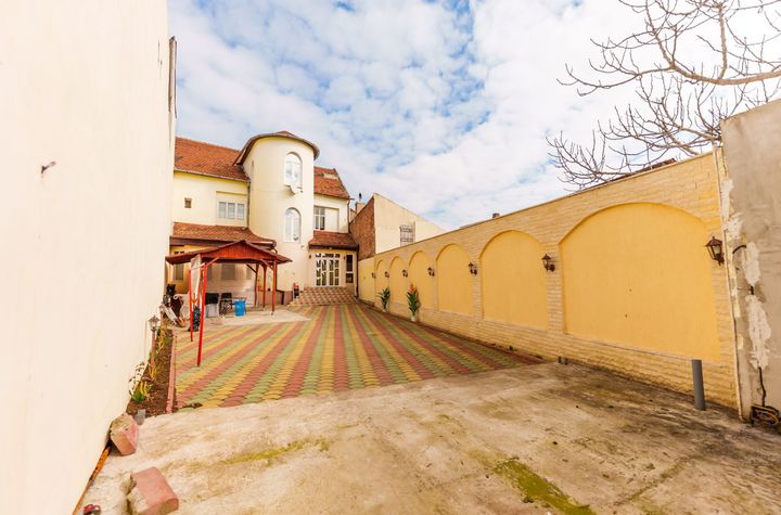 Vilă - 9 camere de vanzare CENTRAL - Arad anunturi imobiliare Arad