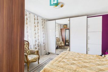 Casă renovată cu teren generos lângă Ususău anunturi imobiliare Arad