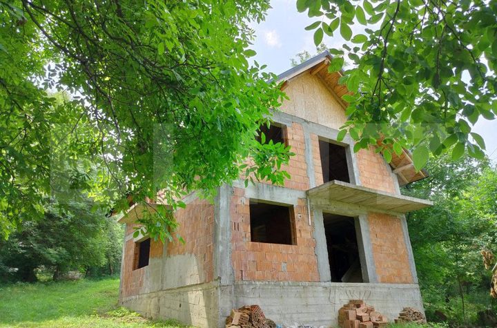 Vilă - 3 camere de vanzare SFANTU ILIE - Suceava anunturi imobiliare Suceava