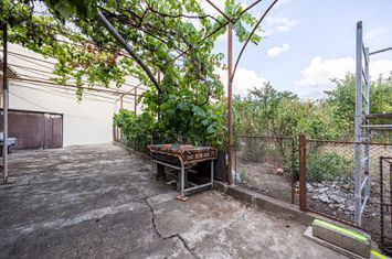 O casă în Grădiște, cu grădină proprie - teren 316 mp anunturi imobiliare Arad