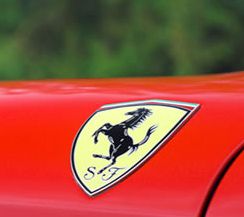 O vilă în formă de … Ferrari!