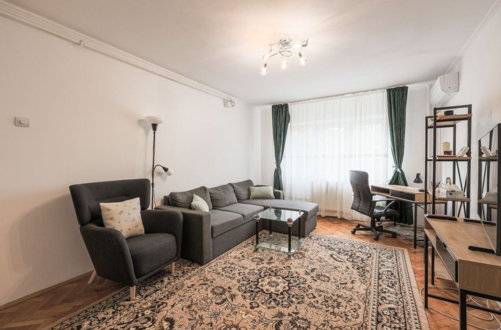 Apartament renovat, decomandat, cu 2 balcoane la Etajul 1 in Micalaca anunturi imobiliare Arad