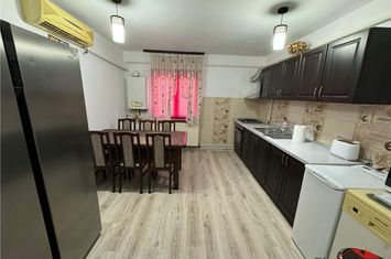 Apartament 4 camere de vanzare OBOR - Vrancea anunturi imobiliare Vrancea