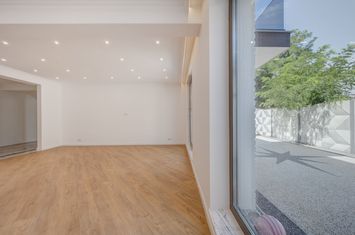 Foto 2 Vilă noua - spațioasă - terasa superbă - loc de parcare - cea mai frumoasa strada anunturi imobiliare Sector 1