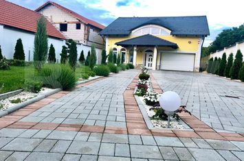 Casă - 4 camere de vanzare BLAJ - Alba anunturi imobiliare Alba