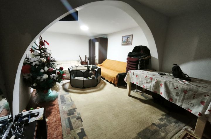 Casă - 3 camere de vanzare SIRET - Suceava anunturi imobiliare Suceava