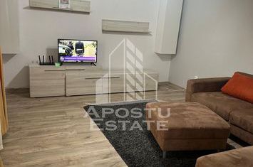 Doua apartamente la curte comuna , zona Iosefin anunturi imobiliare Timis