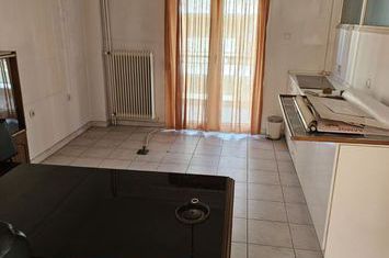 Birou 46 mp în centrul Drama, etaj 1 anunturi imobiliare Grecia