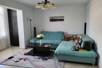 Apartament 4 camere de vanzare CALEA BUCURESTI - Dolj anunturi imobiliare Dolj