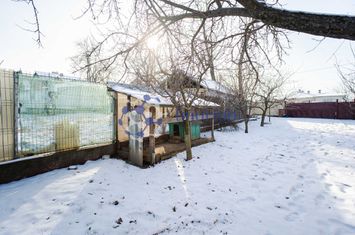 Teren de 2200 mp si casa in sat Voinesti, langa biserica anunturi imobiliare Iasi