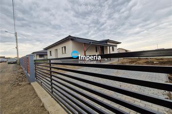 Casă - 4 camere de vanzare ARONEANU - Iasi anunturi imobiliare Iasi