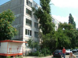 Terenul aferent blocurilor vechi, o necunoscută pentru proprietari