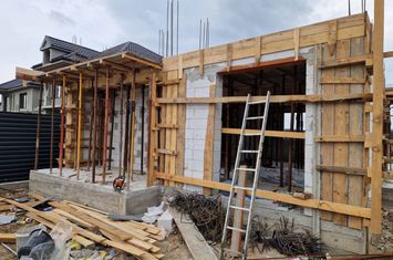 Vilă - 4 camere de vanzare CRAIOVA - Dolj anunturi imobiliare Dolj