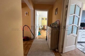 3 camere, doua balcoane, etaj 3, Sagului anunturi imobiliare Timis