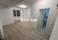 300 €, Garsonieră