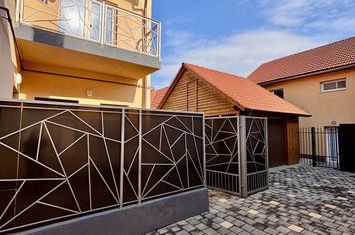 Vilă - 5 camere de vanzare LAZARET - Sibiu anunturi imobiliare Sibiu