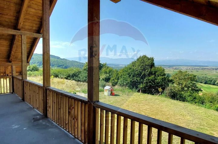 Casă cu 4 camere de vânzare anunturi imobiliare Sibiu
