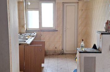 Apartament 3 camere de vanzare GAVANA - Arges anunturi imobiliare Arges