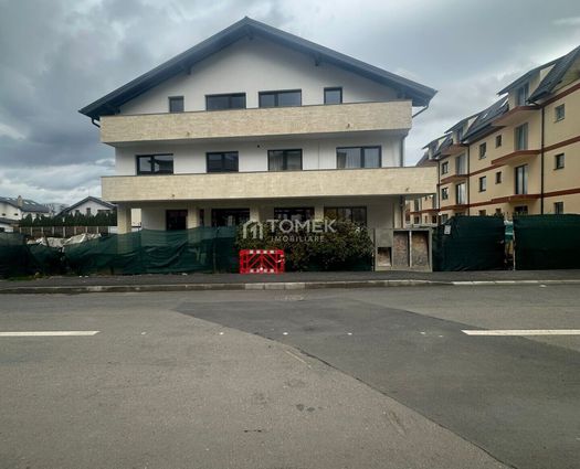 Apartament 3 camere Tractorul, 90 mp