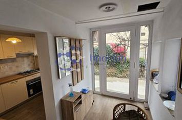 Apartament de inchiriat cu 3 camere la vila – Zona Copou Liceul M. Eminescu Iasi anunturi imobiliare Iasi