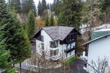 Vilă - 12 camere de vanzare POIANA BRASOV - Brasov anunturi imobiliare Brasov