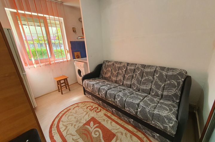 Garsoniera de ivanzare confort III zona Podu Ros-Podu de Piatra anunturi imobiliare Iasi