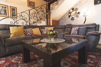 Apartament 5 camere de vanzare SANGEORGIU DE MURES - Mures anunturi imobiliare Mures