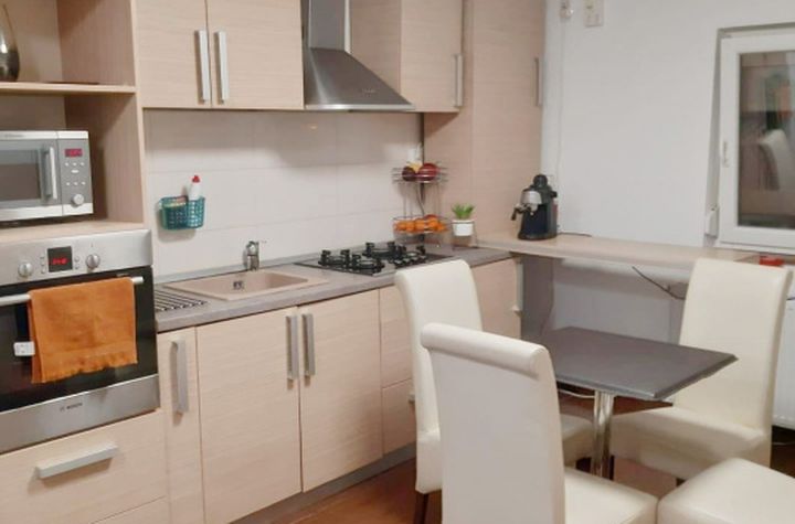 Apartament 2 camere de vanzare COMPLEX STUDENTESC - Timis anunturi imobiliare Timis