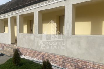 Casa renovată in Bazos cu teren 2413 mp anunturi imobiliare Timis
