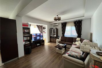 Apartament 3 camere de vanzare NORD - Vrancea anunturi imobiliare Vrancea