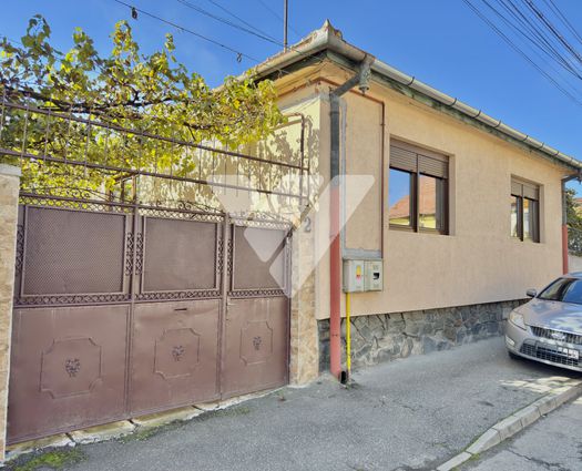 Casă 3 cam Lazaret, 103 mp