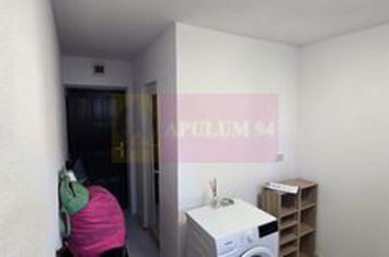 Garsoniera de vanzare in Campina, etaj 3 anunturi imobiliare Prahova