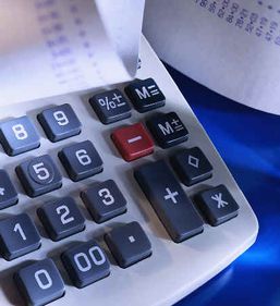 Cifra de afaceri în comerţul cu amănuntul în luna martie şi trimestrul I 2011