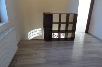 Aparatorii Patriei, inchiriere casa P+1+Pod, 175 mp totali+ Pod 60 mp, anunturi imobiliare Bucuresti