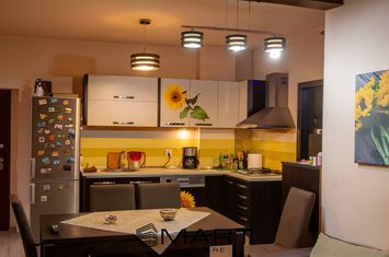Apartament 3 camere de vanzare BRASOV - Brasov anunturi imobiliare Brasov