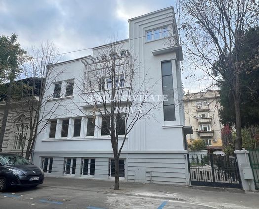 Apartament 5 camere Cotroceni, 150 mp