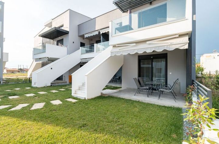 Apartament parter 32,45 mp, Paralia Ofriniou anunturi imobiliare Grecia