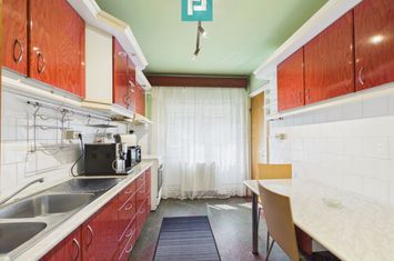 Apartament cu 5 camere în zona Polivalentă anunturi imobiliare Arad
