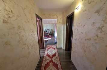 Apartament 3 camere de vanzare BACAU - Bacau anunturi imobiliare Bacau