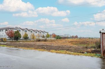 Mihailesti - Country Club, teren intravilan 5976 mp, utilitati! anunturi imobiliare Giurgiu