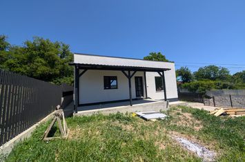 Casă - 3 camere de vanzare BACAU - Bacau anunturi imobiliare Bacau