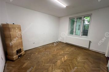 Casă - 3 camere de inchiriat CALEA DUMBRAVII - Sibiu anunturi imobiliare Sibiu