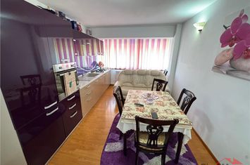 Apartament 3 camere de vanzare SUD - Vrancea anunturi imobiliare Vrancea