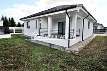 Casă la cheie pe 1 nivel 4 camere 2 băi,145 mp,500 mp teren anunturi imobiliare Mures