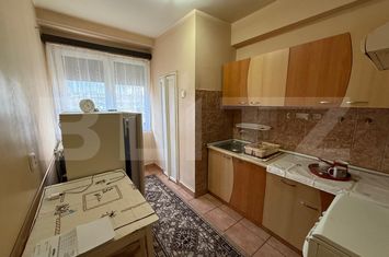 Apartament 3 camere de vanzare DEMOCRATIEI - Prahova anunturi imobiliare Prahova