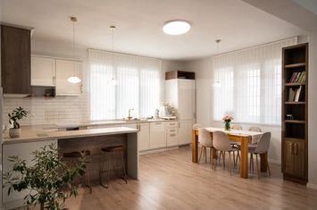 Vilă - 4 camere de vanzare DEZMIR - Cluj anunturi imobiliare Cluj