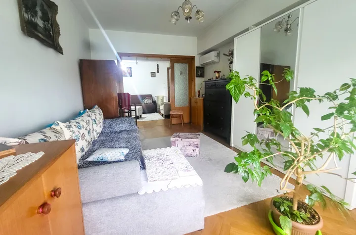 Apartament 3 camere de vanzare ORADEA - Bihor anunturi imobiliare Bihor