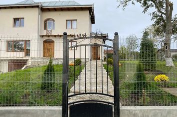 Vilă - 5 camere de vanzare DOROHOI - Botosani anunturi imobiliare Botosani