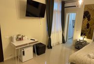 350 €, Garsonieră