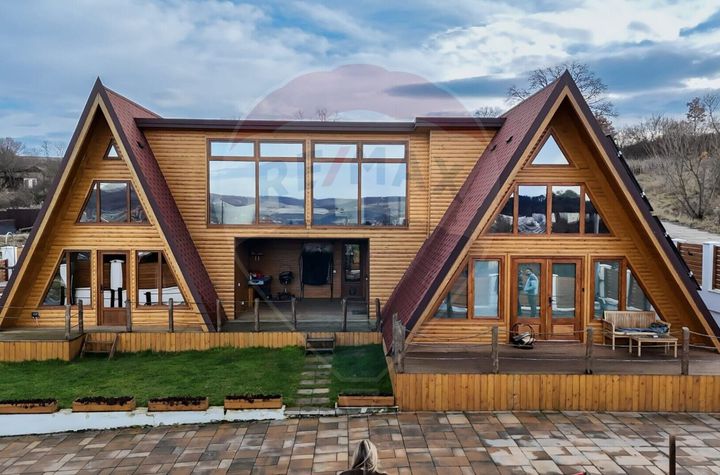 Casă / Vilă cu 6 camere de vânzare în zona Periferie anunturi imobiliare Sibiu